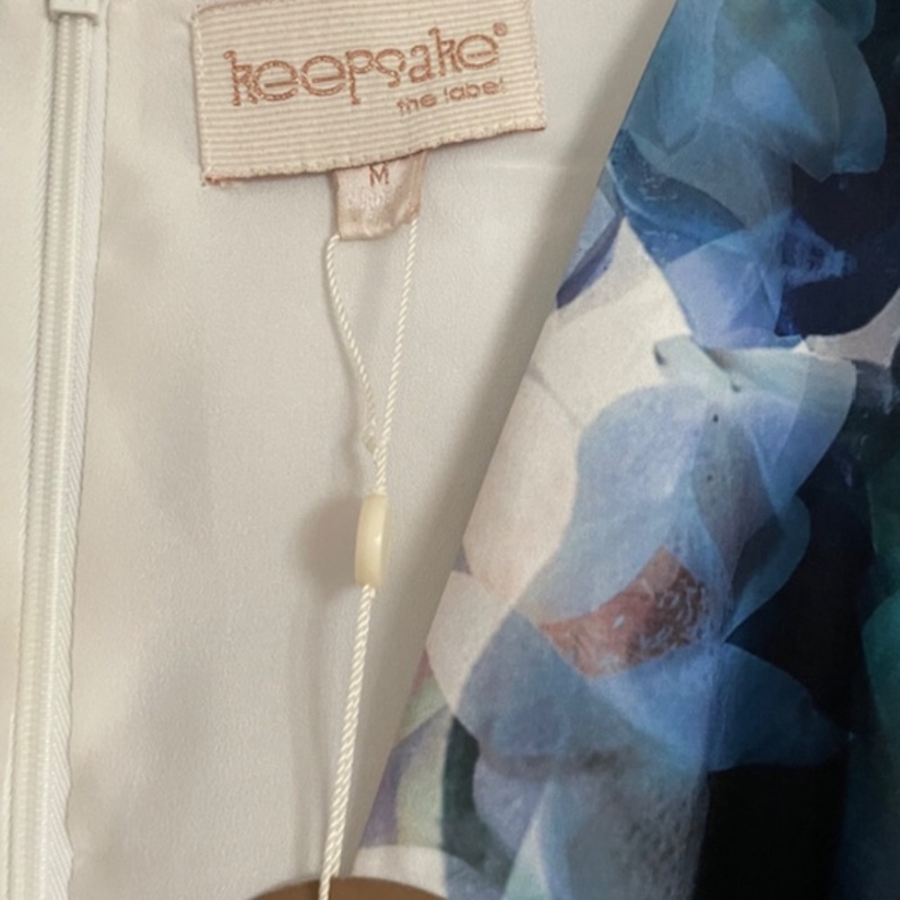 Keepsake V-plunge peplum dress - Picture 12 of 12